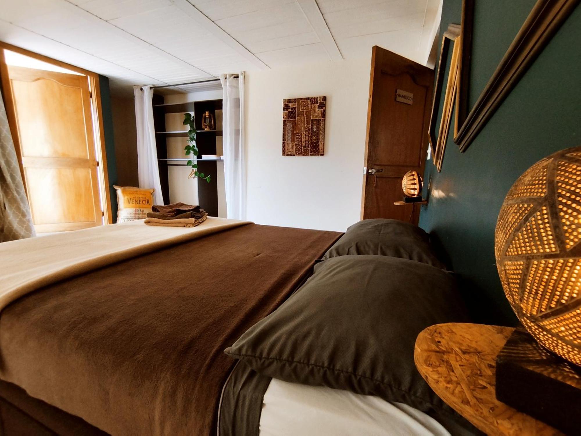 Casa Kayam Art Hostel Coliving Coworking Guatapé Oda fotoğraf